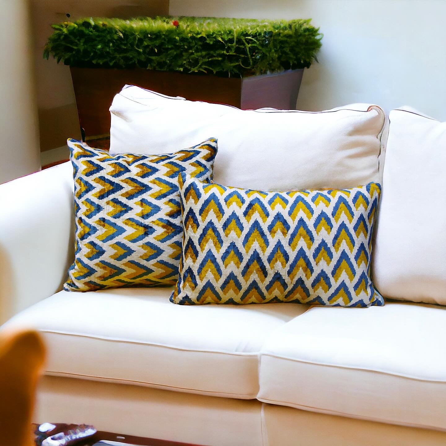 Cojines chevron azul y dorado BerfinHome